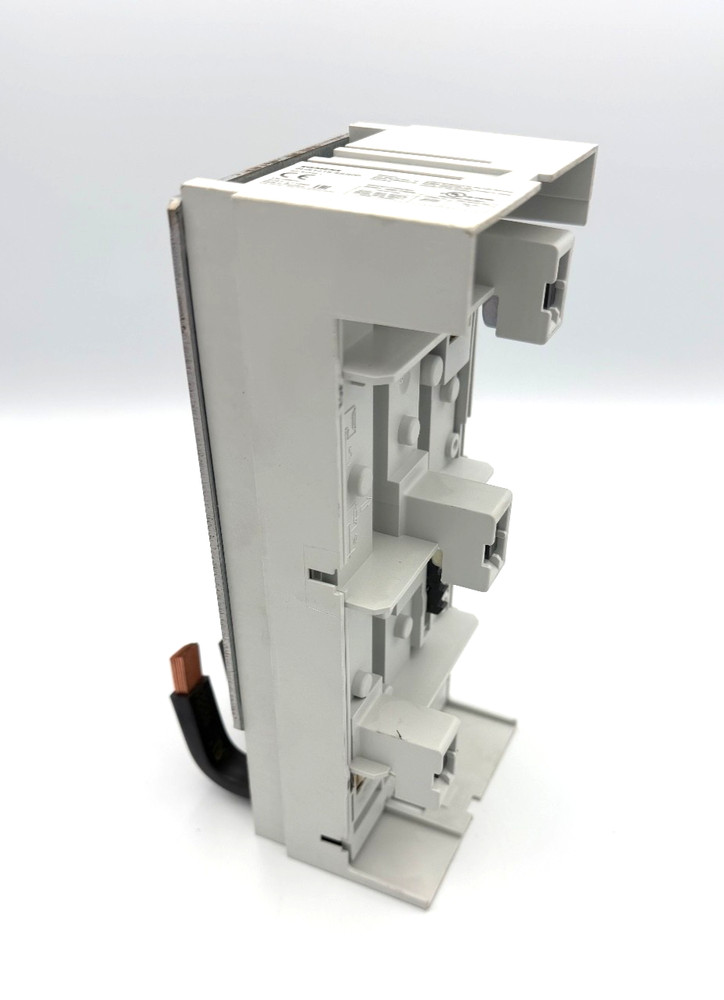 SIEMENS 8US1215-4SS00 Busbar Adapter 3-Pole 400A System -Free 2nd Day Air