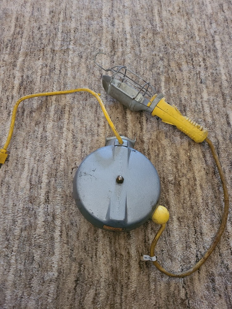 Vintage Appleton Reelite Retractable Drop Cord Light. Nice Condition. K3