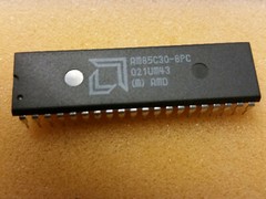 AM85C30-8PC communications controller 