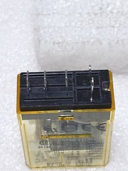 2 Pcs.- IDEC RH1B-U-DC24V SPDT Contact, 24 VDC Compact Power Relay