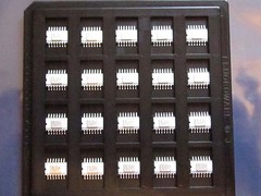 FMM363HE FUJITSU 4Gb/s GaAs Std Logic IC2-Input OR/NOR Gate 5 GHz, 14pin Flatpak