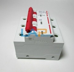 1PCS NEW FOR DELIXI Circuit Breaker DZ47-125 3P 3-phase switch 63/80A/100A/125A