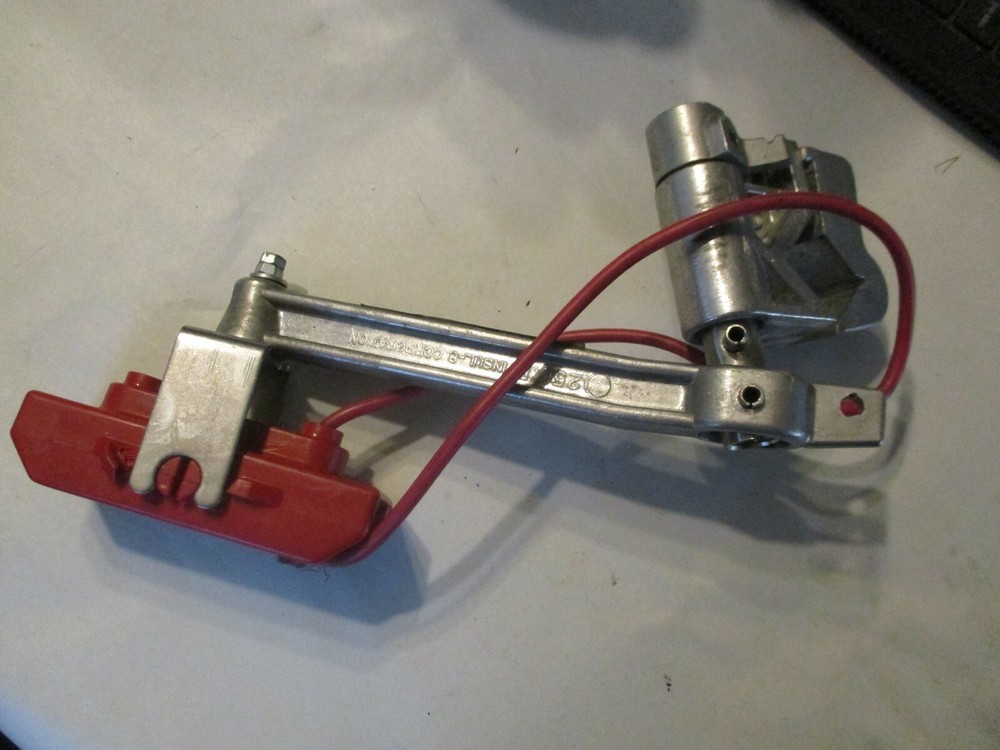 XA-13131 CONDUCTIX WAMPFLER CURRENT COLLECTOR 30A 256B