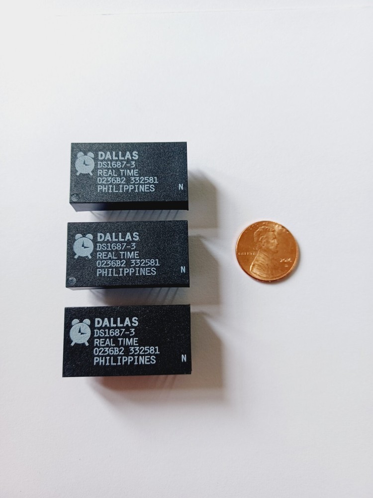 Lot of 3* DS1687-3 DALLAS SEMI 3V ENCAPSULATED REAL TIME CLOCK ROHS Brand New!
