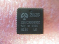 Z85C3008VSC IC SERIAL CONTROLLER COUNTER / TIMER 44-PIN PLCC (LOT OF 2)