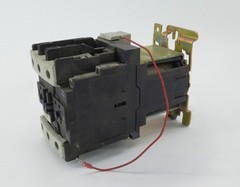 Telemecanique Schneider Electric LP1D8011 Contactor 3P 60HP 125A 480/600V