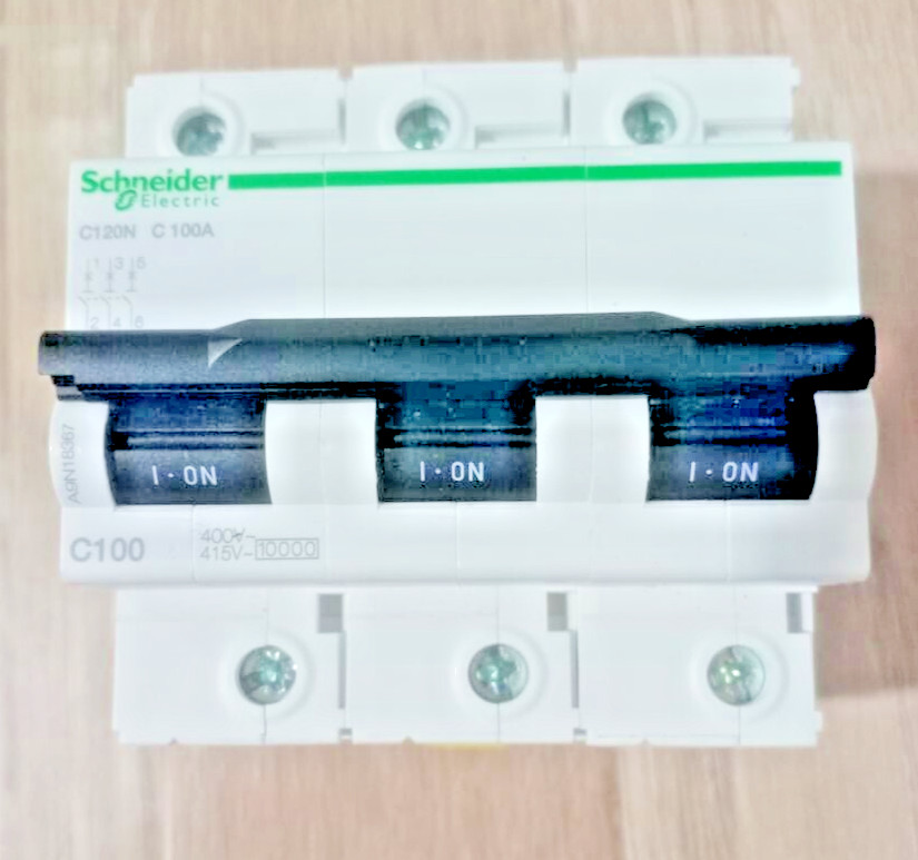1PC A9N18367 SCHNEIDER CIRCUIT BREAKER Acti9 C120N MCB 3P C 100A 10000A 415V NEW