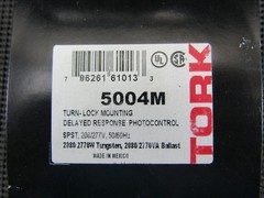 Tork 5004M Delayed Response Photo Control Turn Lock SPST 2208/277V Tungs/Ballast