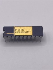 ADC0803LCD NSC 1-CH 8-BIT Successive Approximation Adc Parallel Access CDIP20