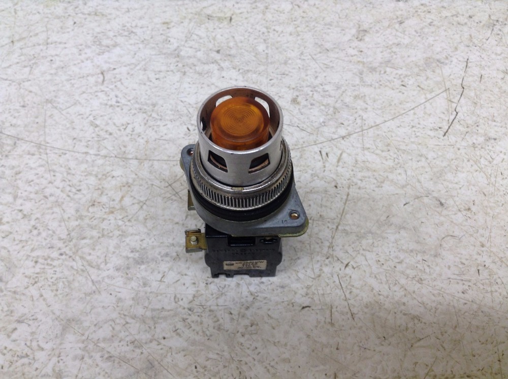 GE General Electric CR2940UW Orange Amber Illuminated Push Button CR2940