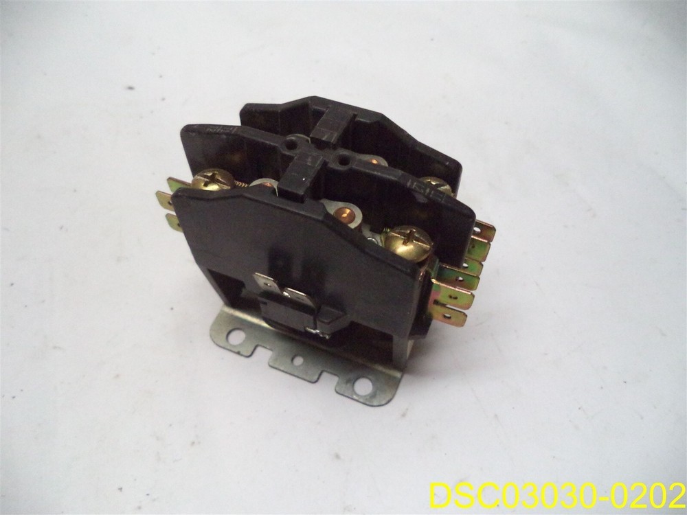 BRYANT 68DP302B 30AMP 2P CONTACTOR SERIES C
