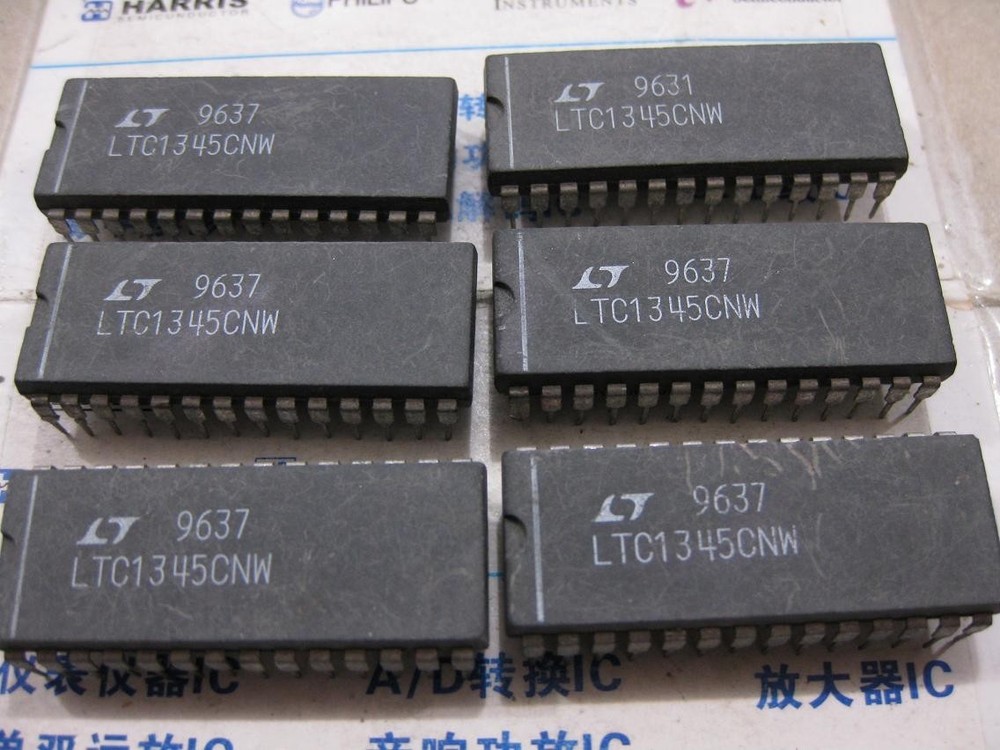 1x LTC1345CNW Single Supply V.35 Transceiver