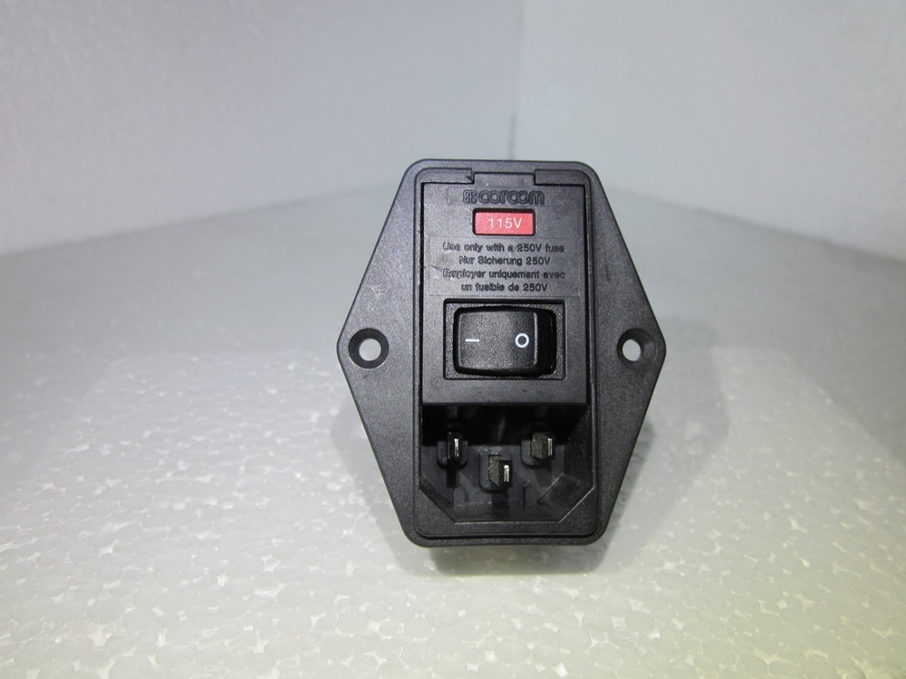 CORCOM AC POWER ENTRY MODULE W/ ON/OFF ROCKER PN# PE0SSDSXB