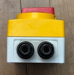 Katko KEM 325UL Y/R 25A 600V Manual Motor Controller