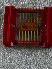 50 VINTAGE NOS RARE TEXAS INSTRUMENTS GOLD FLAT PACK IC PROCESSOR CHIPS 600D5.