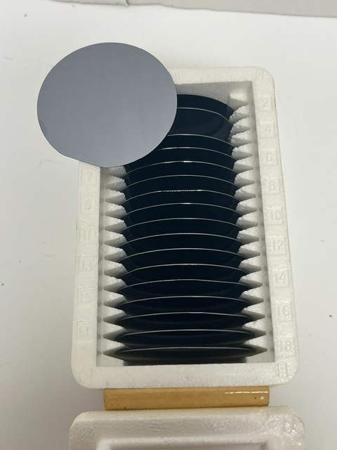TEXAS INSTRUMENTS 50 MM (2″) SINGLE SIDED SILICON WAFERS, LOT OF 18