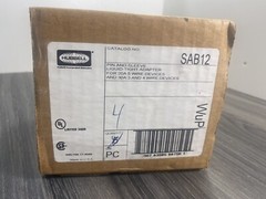 New (1) Hubbell SAB12 Pin & Sleeve LiquidTight Metallic Conduit Adapter 1/2″ USA