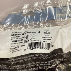 New Leviton Wetguard Connector 27W47 SAN 061