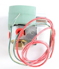 New 8320G1 Asco Red Hat Solenoid Valve 24VAC 1/8in NPT 3 Way