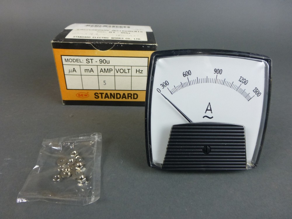 Sew ST-90U Panel Meter 3.5″, 0-1500 A/AC, 5A – NEW Surplus!