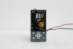 YOKOGAWA Used UT32A-000-11-00 Digital Temperature Controller ELEC-I-3481=9B18