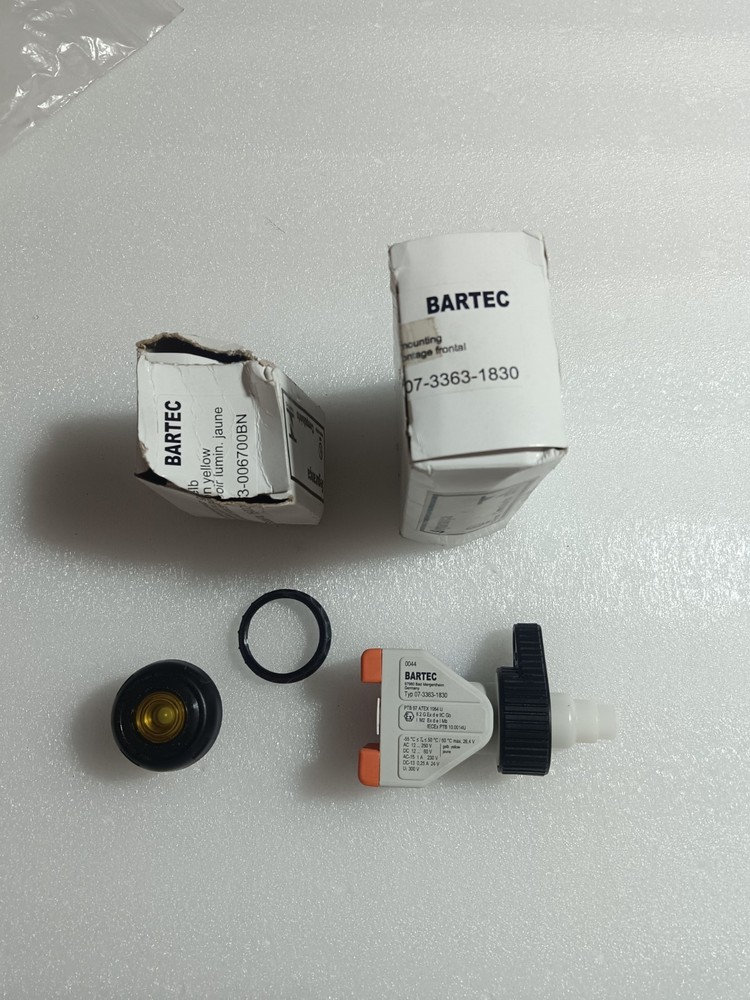 Bartec 07-3363-1830 Illuminated Button With Bartec 05-0003-006700BN Yellow New