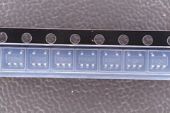 Lot of 15 AP331AWRG-7 Diodes Inc IC Comparator 36V 1mA 1.7mm SMT NOS