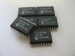 MICROCHIP TECH PIC16LF84-04/SO PIC16L84 IC Integrated Circuit 18 Pin – Lot of 6