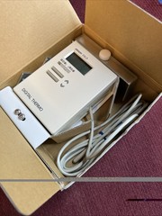 OMRON Genuine NIB E5LD-6 DIGITAL THERMOCONTROLLER RANGE -20.0 TO 60.0C