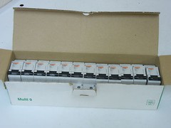 BOX OF 12 MERLIN GERIN 18402 NEW MULTI 9 C120H CIRCUIT BREAKERS 18402