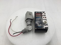 Tork 2001 1/2″ Conduit Mounting Photocontrol 180 Degree Swivel – Short Wire