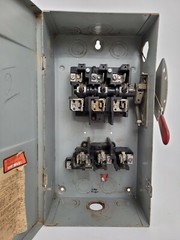 TG4323 GE Fusible Switch 100 Amp 240V *NEXT DAY OPTION*