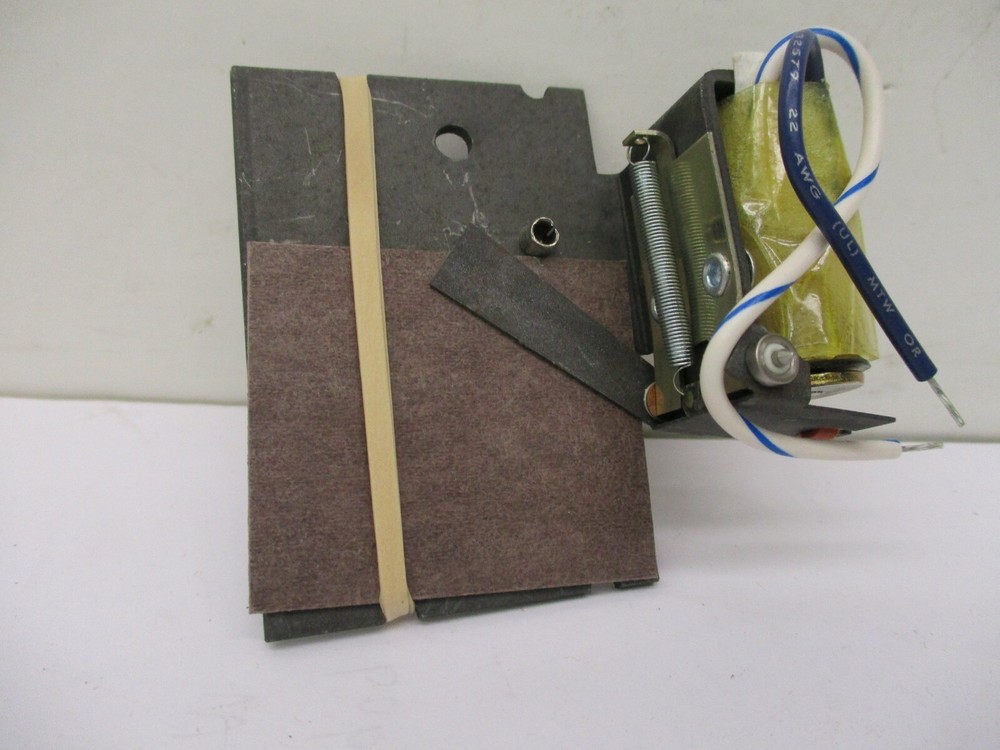 New open-box Fireye 45RM Shutter & Bracket Assembly 61-4468-1 A1134AES