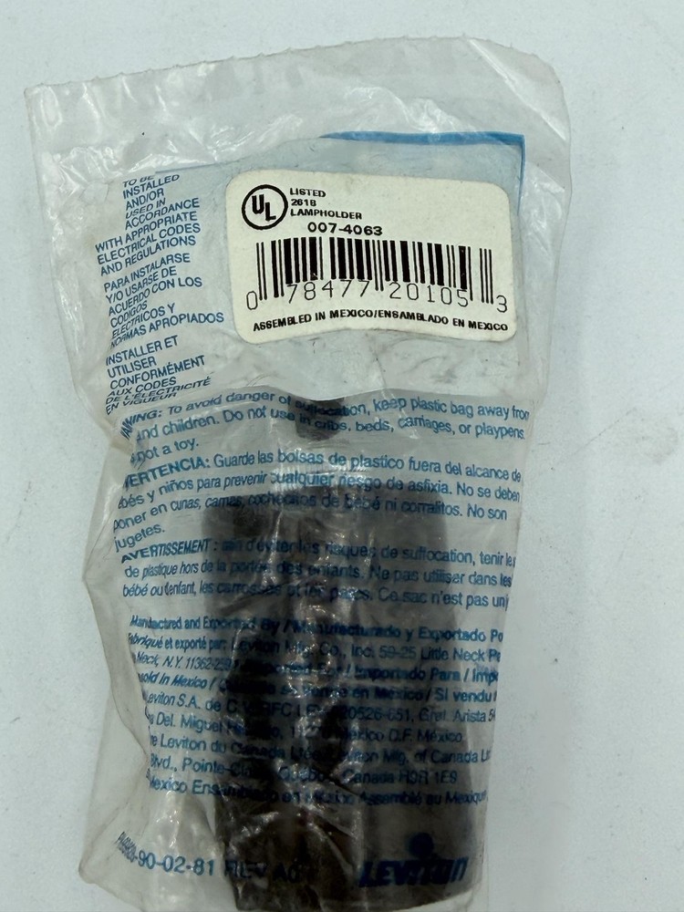 Leviton 261B UL Lampholder Power Inlet 007-4063 Black Mexico 078477201053
