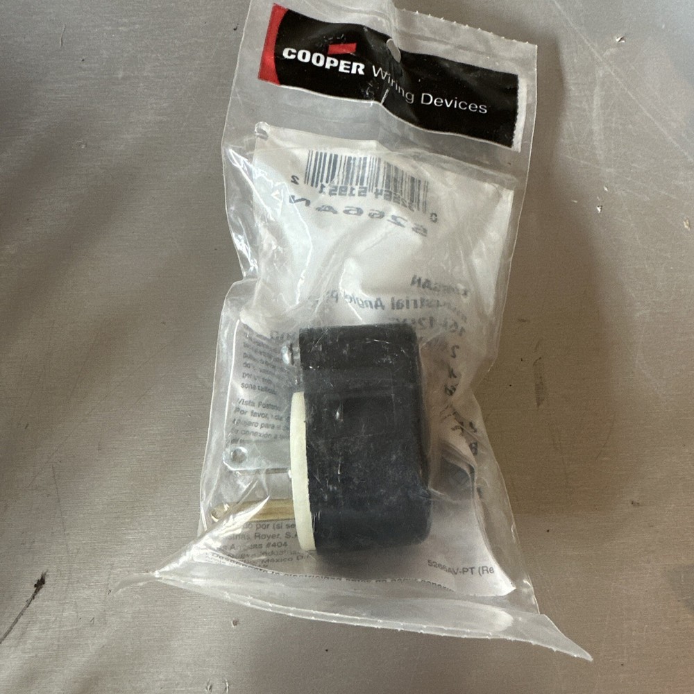 Cooper 5266AN Industrial Angle Plug 15A-125V 2-pole, 3 Wire Grounding 5-15P NEW