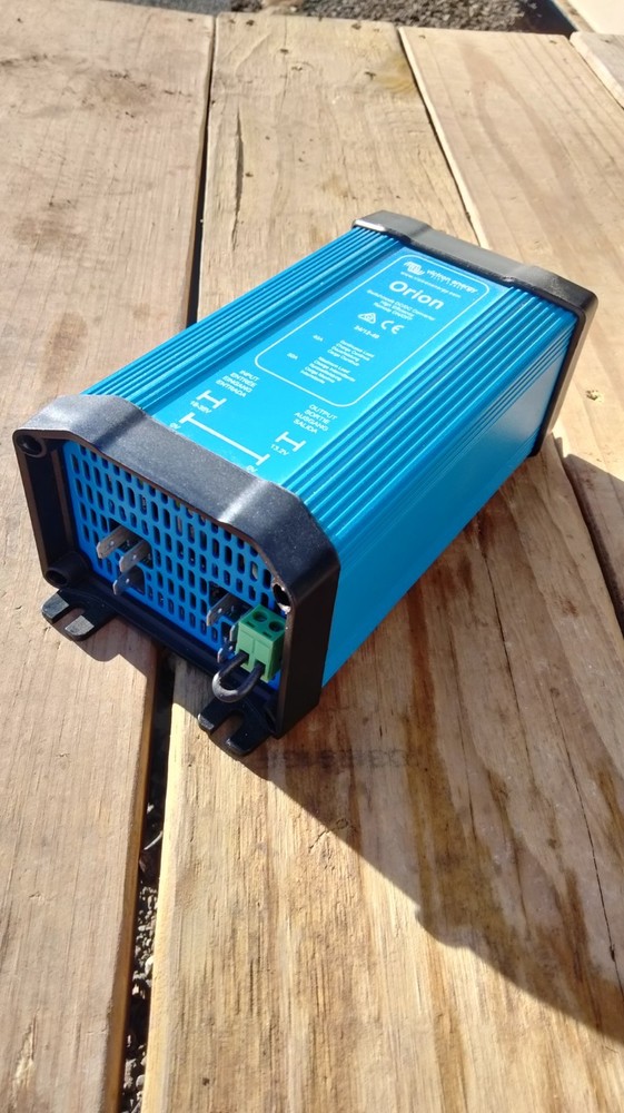 Victron Energy Converter 24/12-40