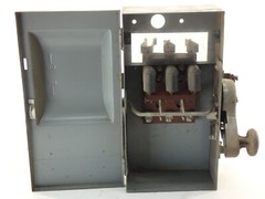 Westinghouse 1513452-B Fusible Cover Operated Bus Plug 240V 30A 3P 3HP Type TAP