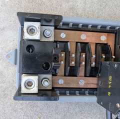 Eaton/ Cutler-Hammer Bus/Back Pnl 100Amp Main Lug, 120/240 CTL-Ch Type Brks 24sp