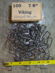 Vintage 100 count 7/8″ Electric Ground Staples Viking