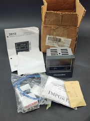 Chromalox 3910 Proportional Temperature Controller 1/4 DIN NOS w/ Relay