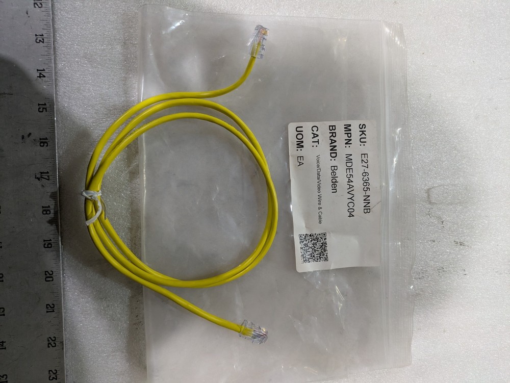Belden MDE54AVYC04 Cat5e Ethernet Patch Cable Yellow 4ft RJ45 Network Data OEM