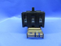 NIB SQUARE D CIRCUIT BREAKER FA32020 I-LINE 20A 240V 3P 1YEAR WARRANTY