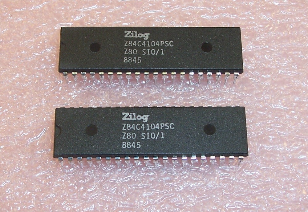 QTY (2) Z84C4104PSC ZILOG 40 PIN DIP Z80 SIO/1 CONTROLLER 4 MHz NOS