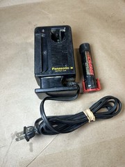 Panasonic RE503 Battery Charging Station 120V 110mA Input, 2.4VDC 1.4A Output