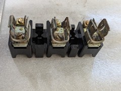 ALLEN BRADLEY 1491-N126 FUSE BLOCK 1-30AMP 600VOLTS 3 POLE (LOT OF 2)