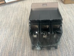 Remanufactured Eaton – CH330 – Circuit Breaker, 240 Vac, 30 A, 10 KAIC, 3 Poles
