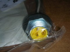 Eaton Crouse Hinds Cooper MR3E4BC100A 5000109-10 3-Pole Receptacle 1/2″ NPT NEW!