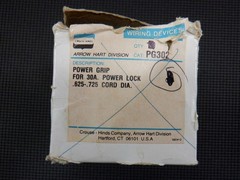 Eaton Arrow Hart PG302 Strain Relief Grip for 30A Power Lock – New No Box