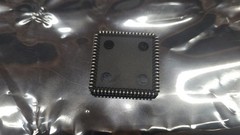 HITACHI HD63484CP8 PLCC-68 ORIGINAL CRT controller New Old Stock US Seller