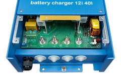 Victron Energy Centaur 12V 3-Bank Battery Charger – New – Free Shipping